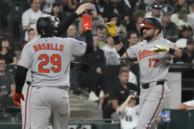 Cowser hits 3-run homer and Orioles hand White Sox their 4th straight loss, 4-1