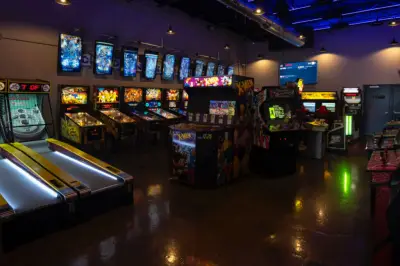 Retro ‘barcade’ in Old Town Alexandria looks to bring back the nostalgia of 80s and 90s arcade gaming