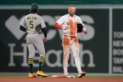 Red Sox shortstop ties MLB record with two stolen bases against A’s