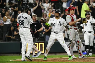 Phillies implosion vs. woeful White Sox overshadowed by major trade for Jhoan Duran
