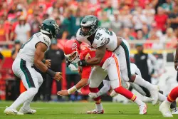 Game ball, three stars, and snap count analysis: Week 2, Eagles at Chiefs