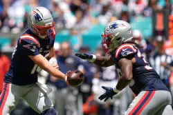Rhamondre Stevenson shows why he’s still Patriots’ top running back in win