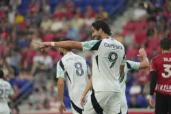 New England Revolution grab two-goal lead, then fall to the Red Bulls