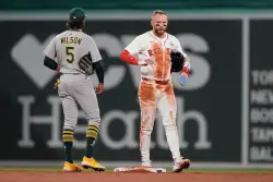 Red Sox shortstop ties MLB record with two stolen bases against A’s