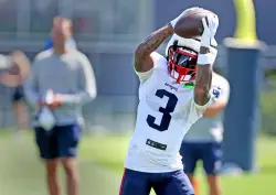 Patriots mailbag: Is DeMario Douglas being phased out of offense?